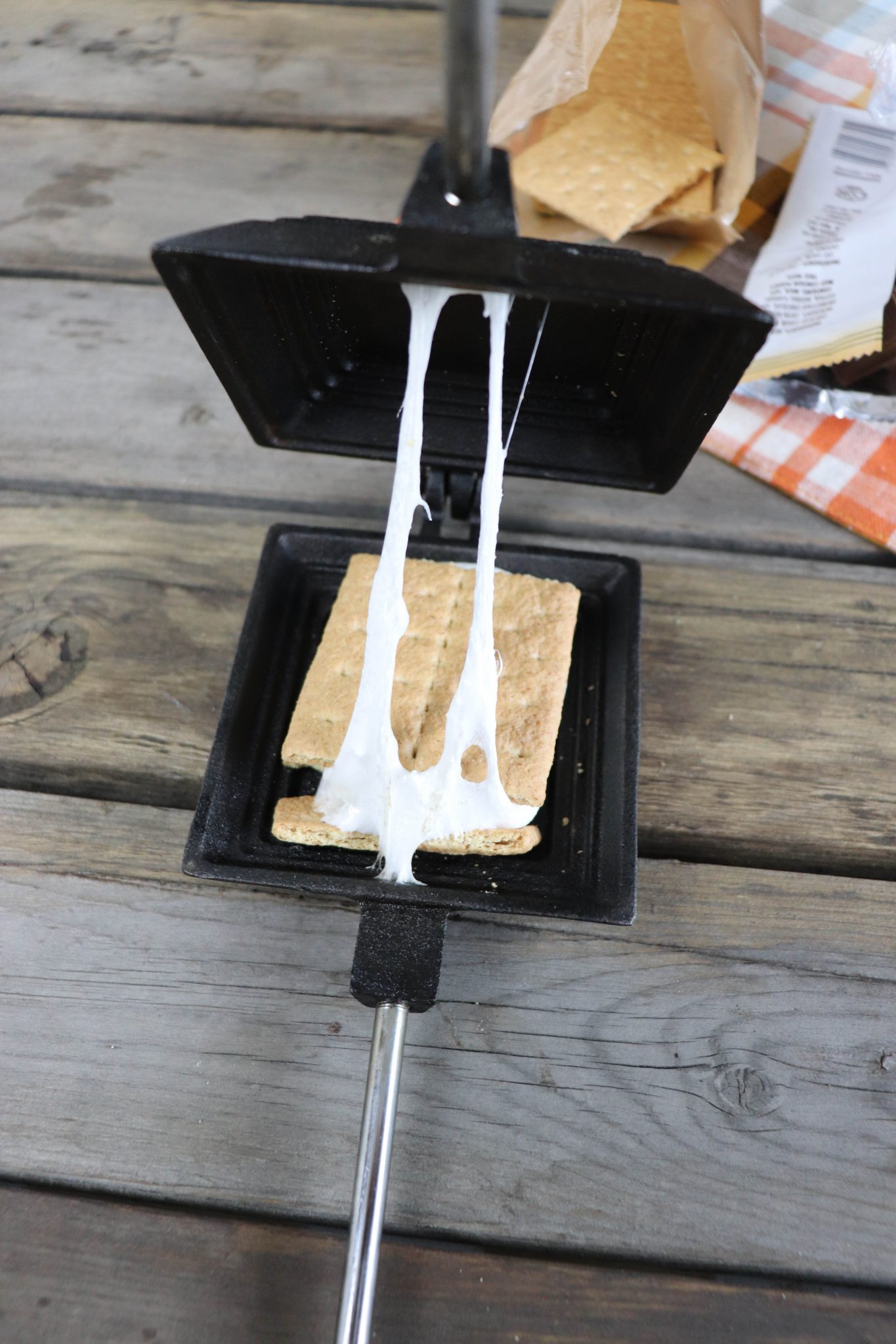 Yummy Pie Iron Smores Recipe » Campfire Foodie