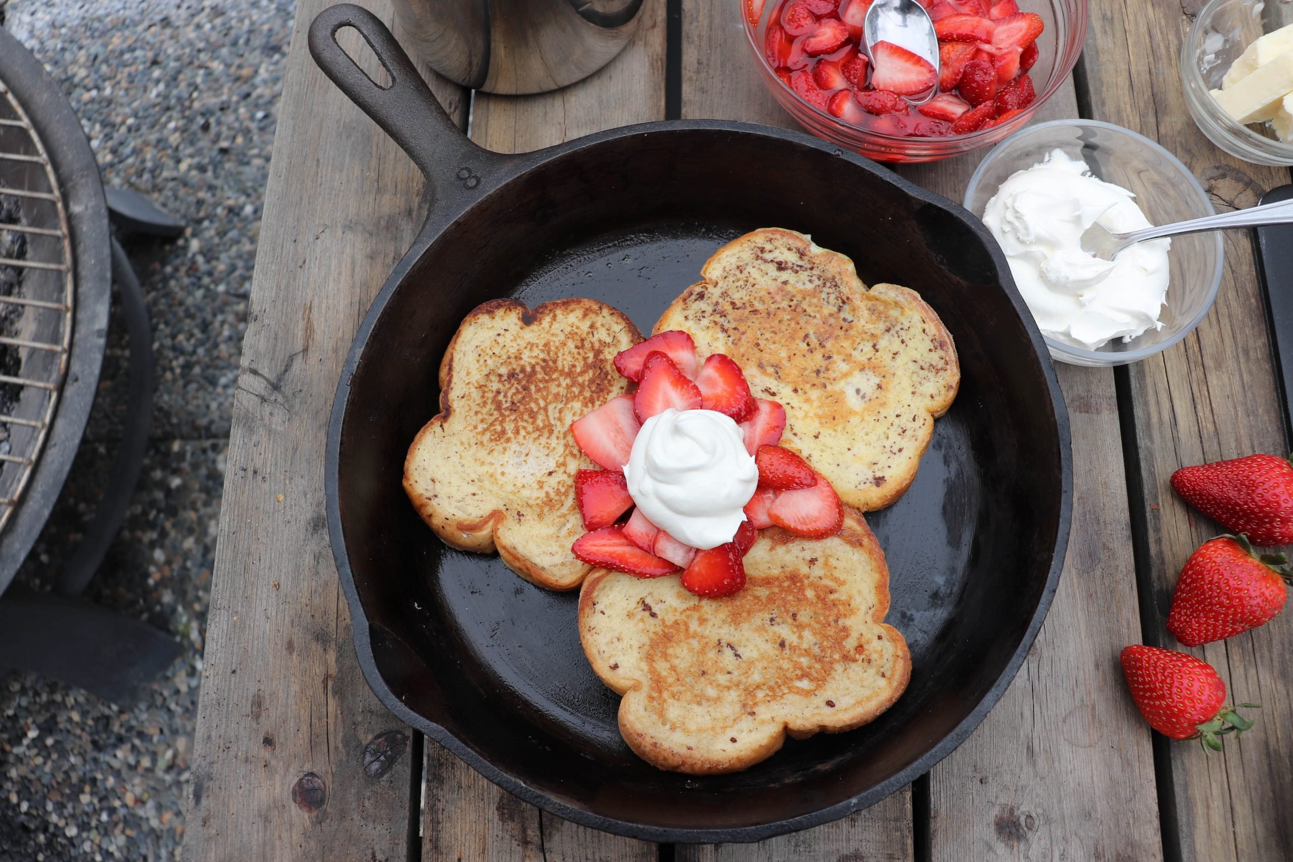 https://campfirefoodie.com/wp-content/uploads/2021/03/Skillet-French-Toast-Recipe-14-scaled.jpg