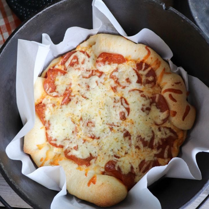 dutch oven pizza