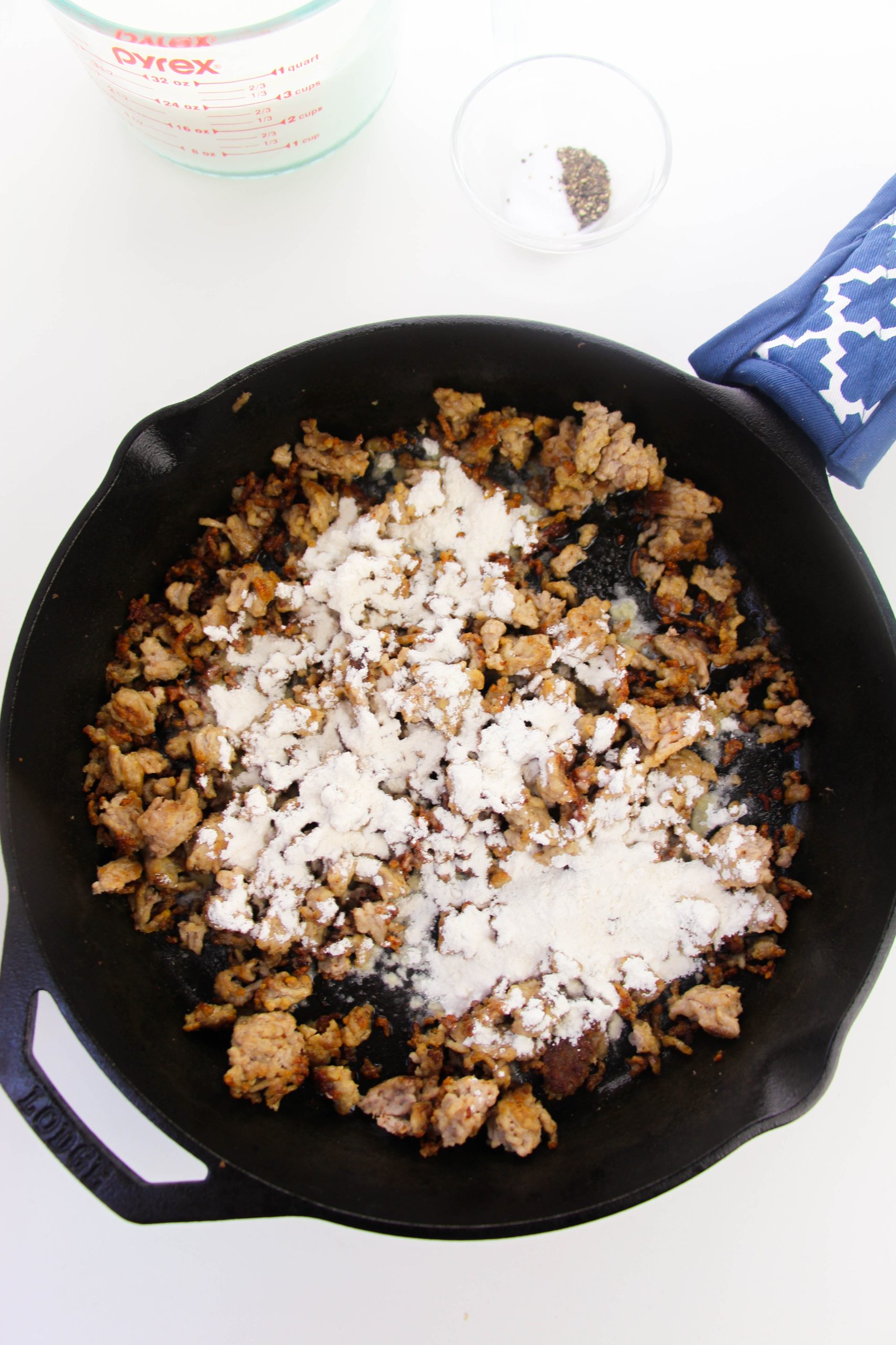 Skillet Sausage Gravy Recipe » Campfire Foodie