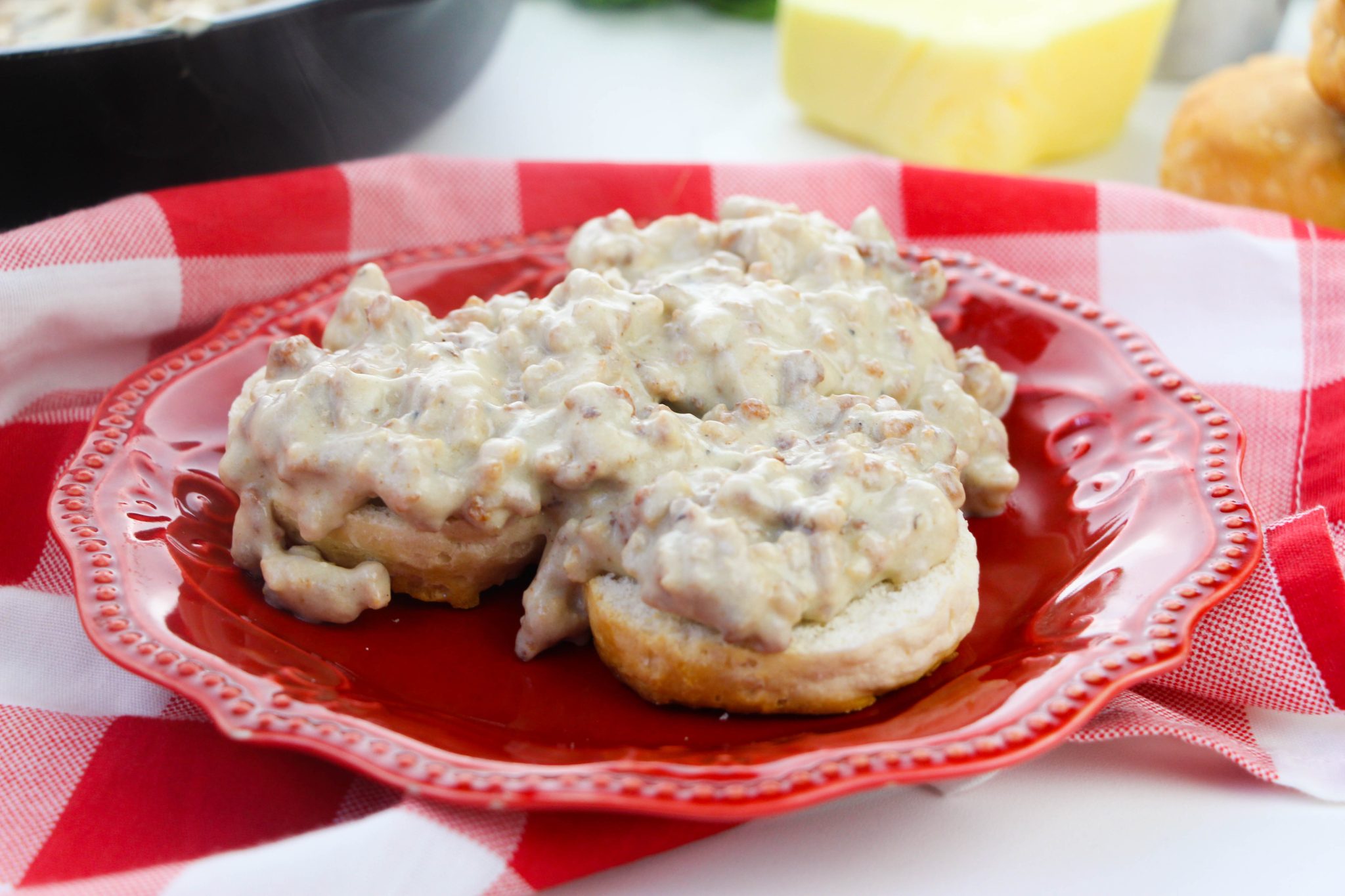 Skillet Sausage Gravy Recipe » Campfire Foodie